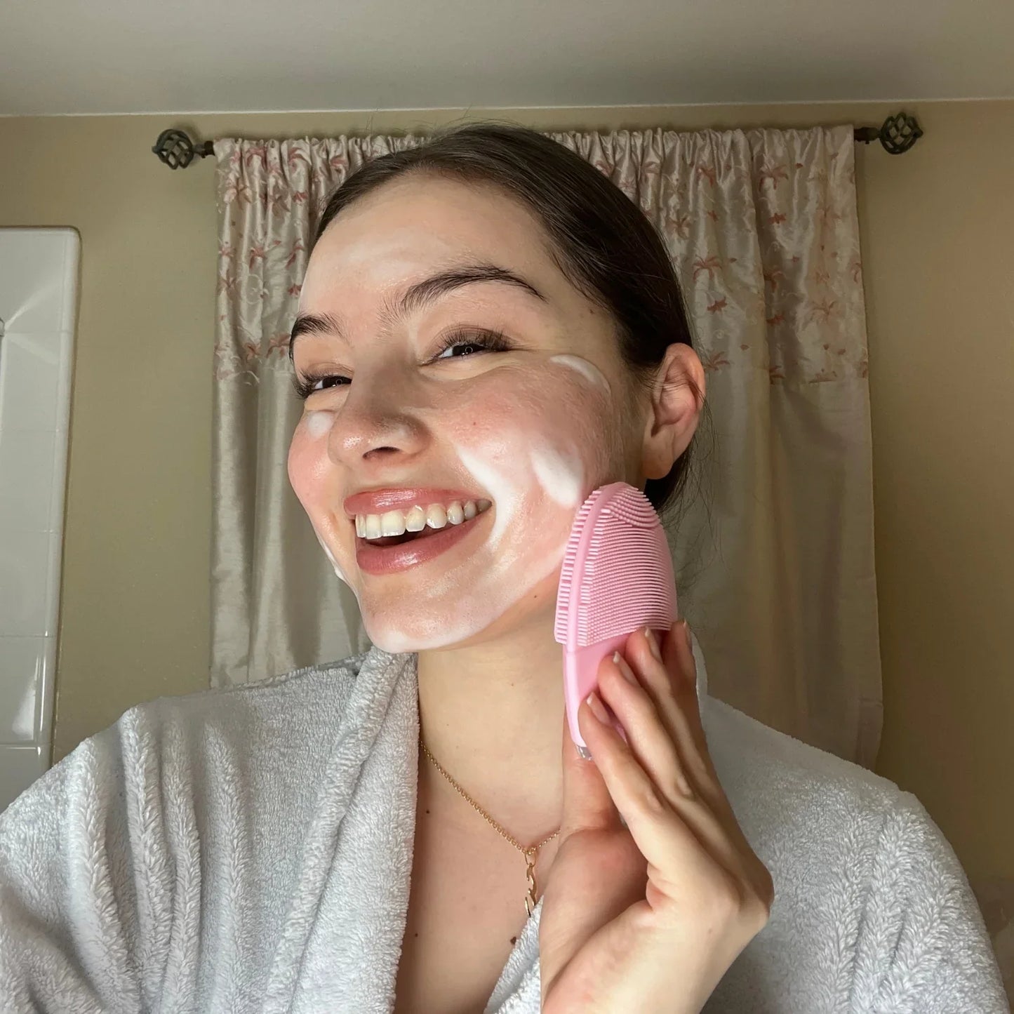 RadianceSpin Brush™ | Electric Facial Cleansing Brush