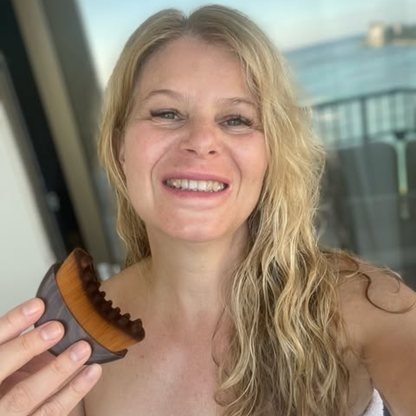 Dry Facial Massage Brush